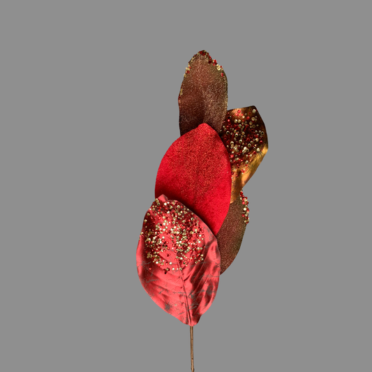 Hoja de magnolia roja
